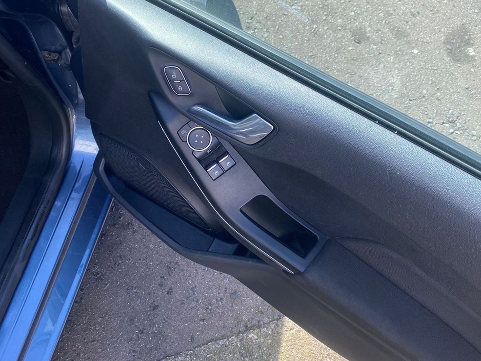 2019 Ford Fiesta - image 28