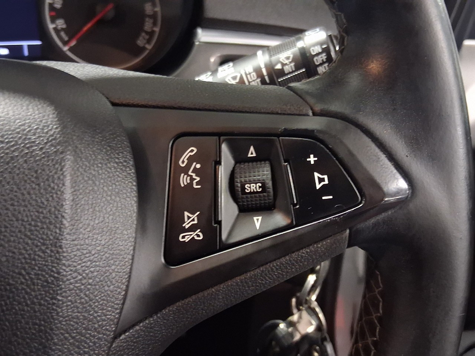 2015 Opel Corsa - image 13