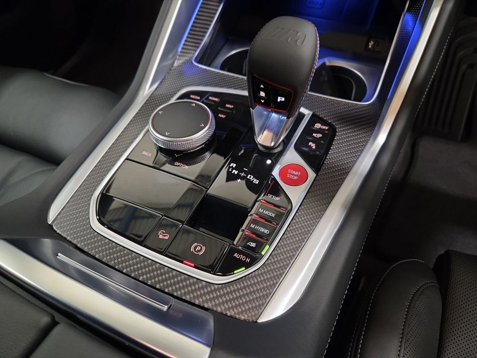 2026 BMW XM - image 10