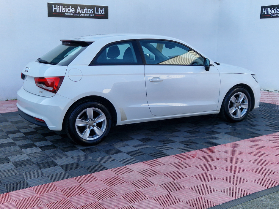 2015 Audi A1 - image 11