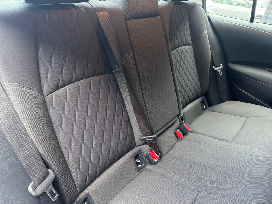 2021 Toyota Corolla 1.8 HYBRID SALOON €18,995