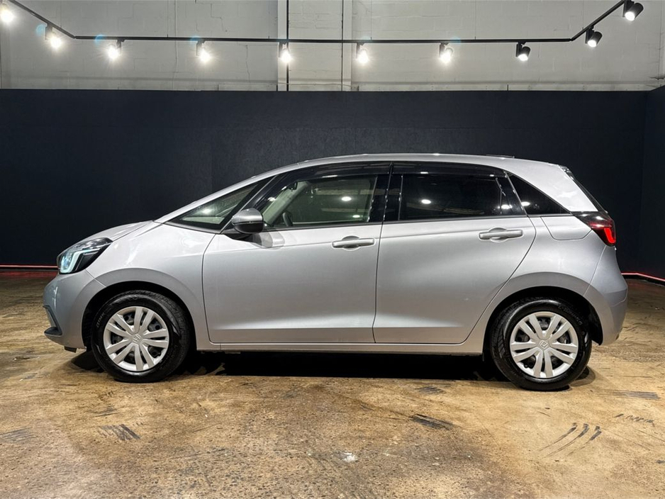 2020 Honda Fit - image 6