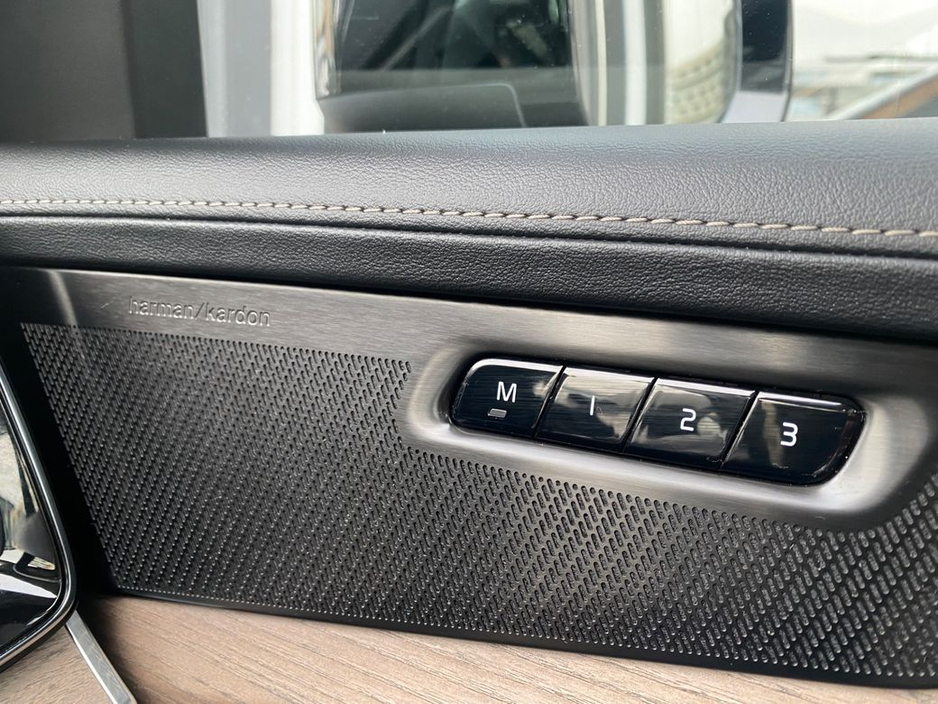 2025 Volvo XC90 - image 22