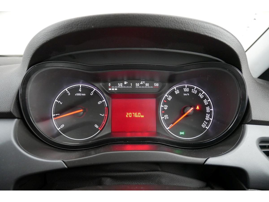 2018 Opel Corsa - image 18