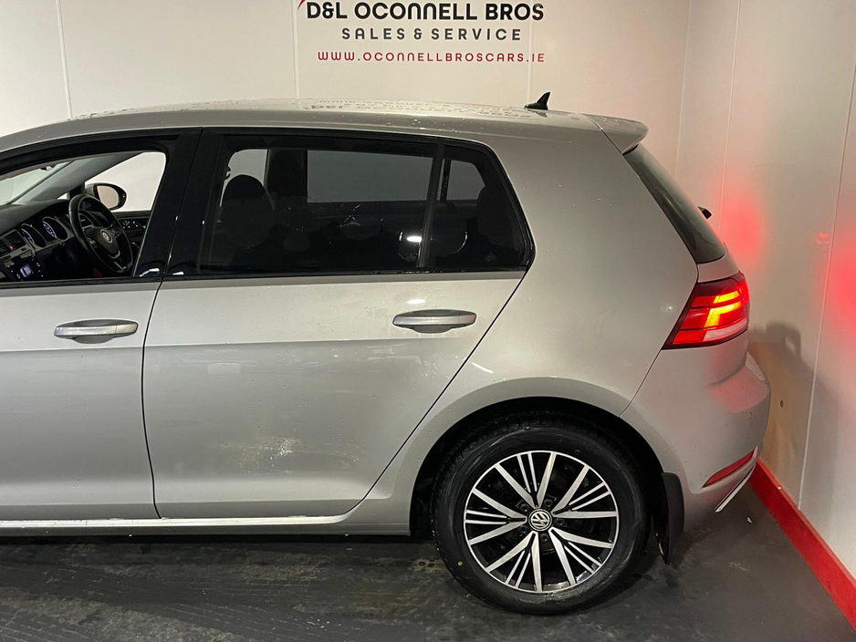 2018 Volkswagen Golf - image 15