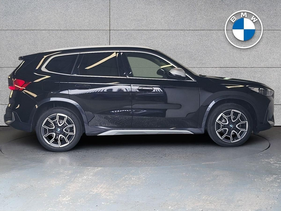 2023 BMW X1 - image 3
