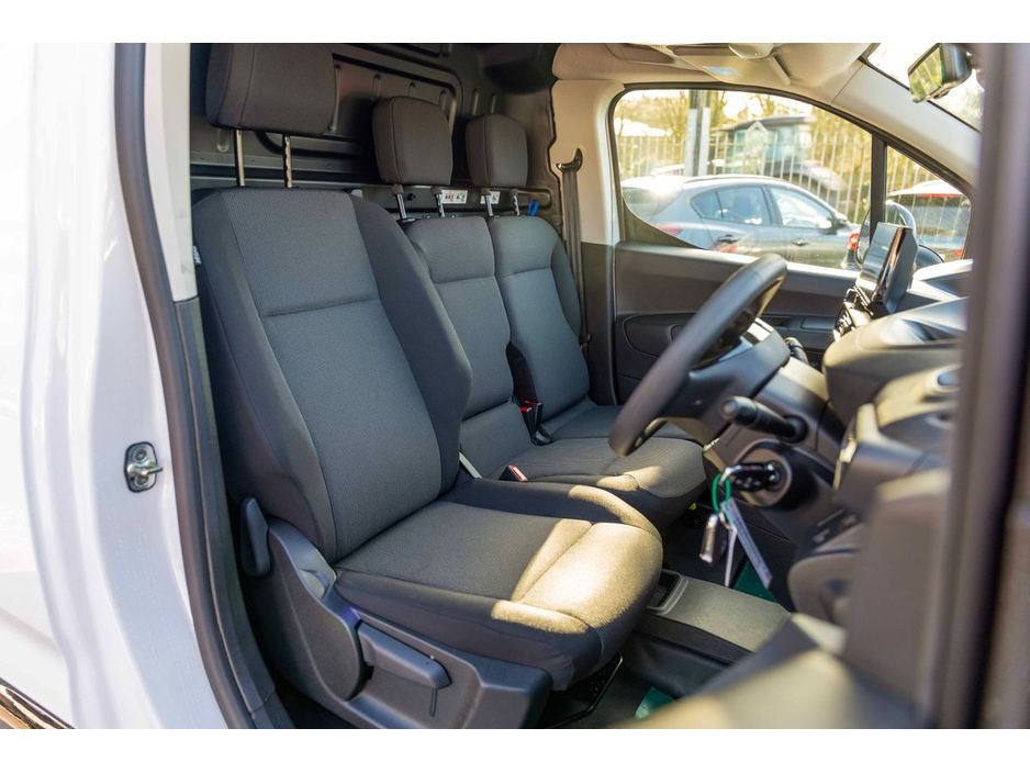 2026 Peugeot Partner - image 20