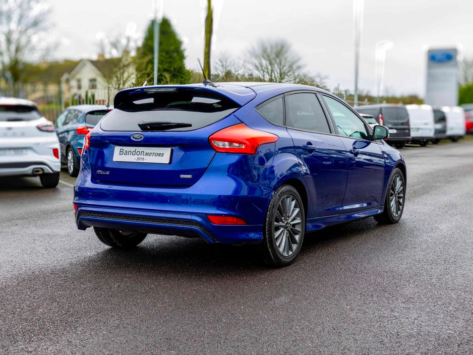 2018 Ford Focus - image 21