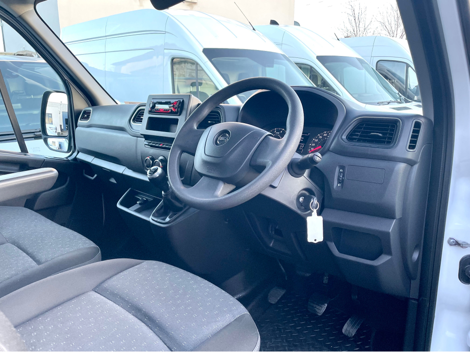 2022 Opel Movano L3H2 3500 2.3 CDTI 135BHP LWB €17,000