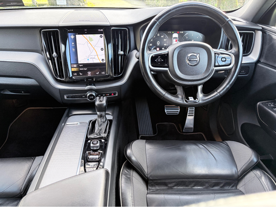 2019 Volvo XC60 2.0 D4 190HP 5DR R-DESIGN €30,995