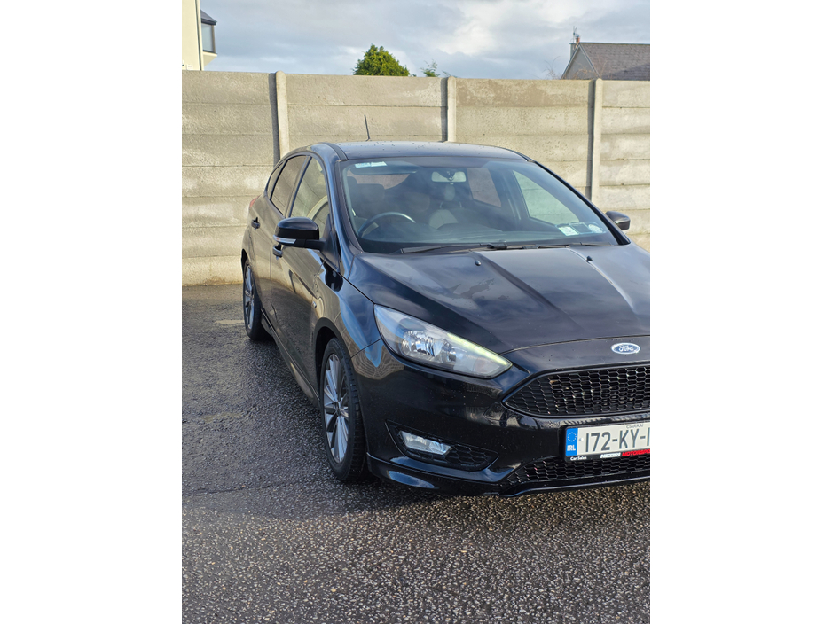 2017 Ford Focus Ford Focus 1.5 TDCi 120PS ST-Line Powershift €10,950