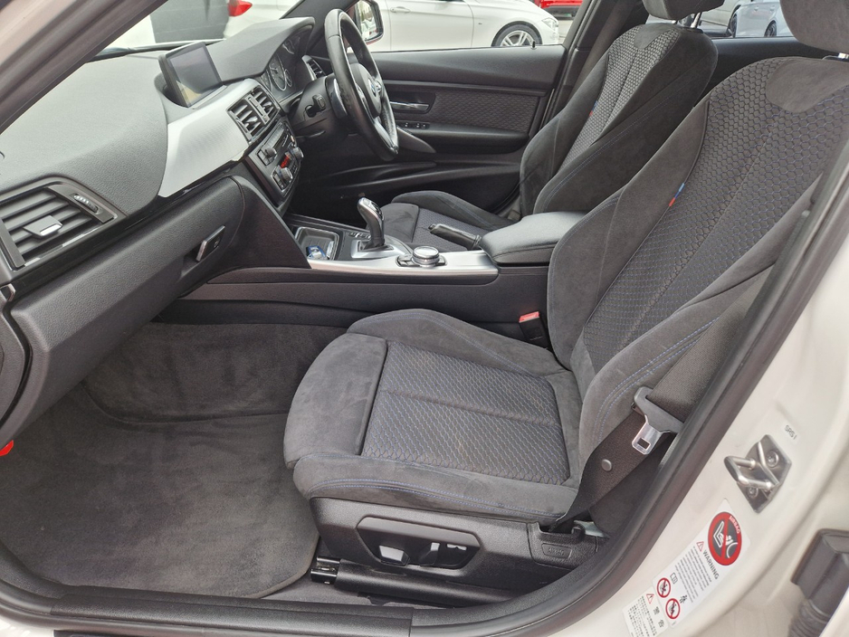 2013 BMW 3 Series - image 21