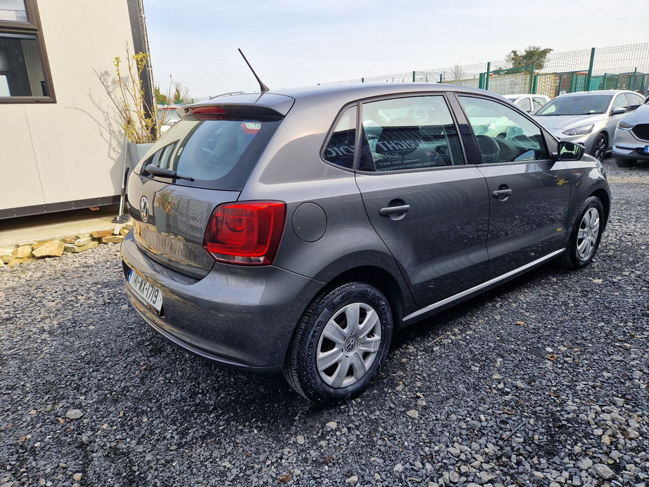 2014 Volkswagen Polo - image 6