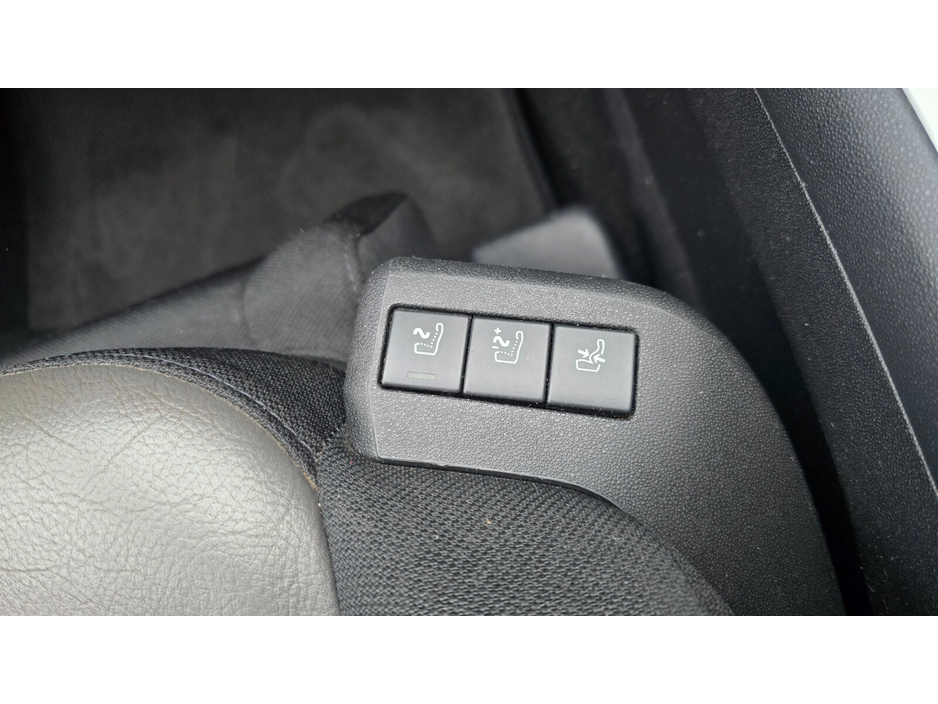 2016 Citroen C4 - image 25