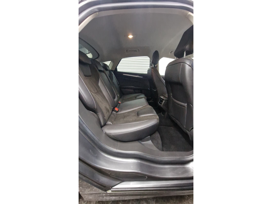 2019 Ford Mondeo - image 13