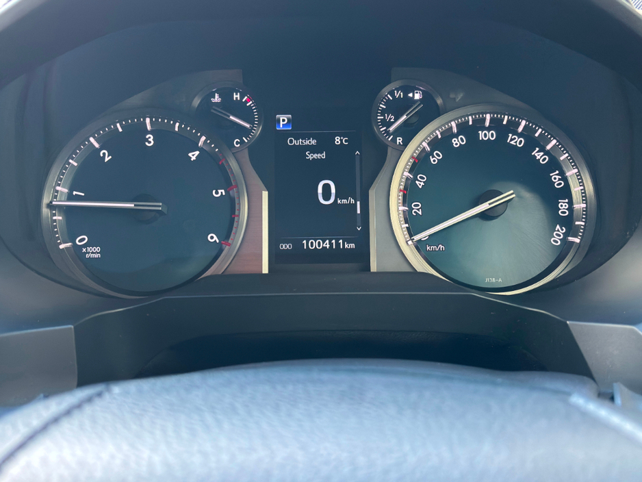 2019 Toyota Landcruiser - image 11