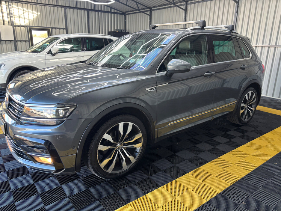 2020 Volkswagen Tiguan - image 10