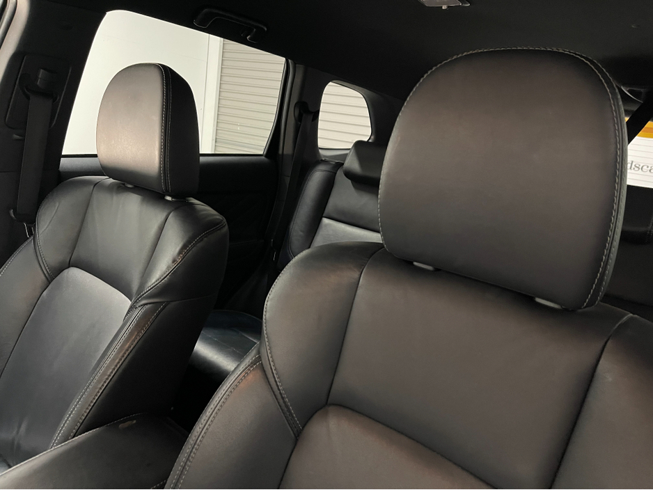 2018 Mitsubishi Outlander HYBRID 2.4 PHEV 4H AUTOMATIC 5DR MODEL  www.bolandscarcentre.ie €19,900