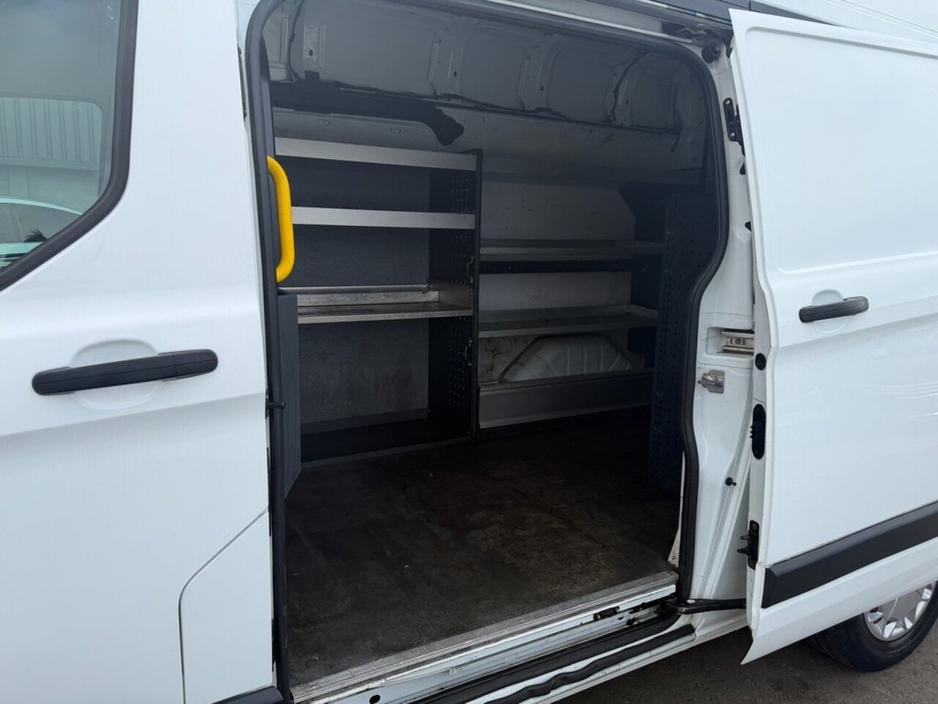 2016 Ford Transit Custom - image 30