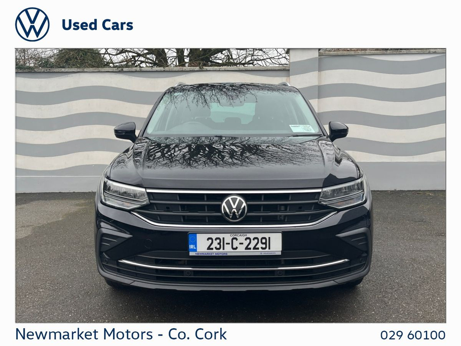 2023 Volkswagen Tiguan - image 11