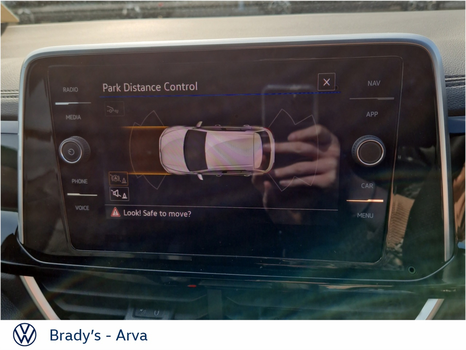 2025 Volkswagen T-Roc - image 18