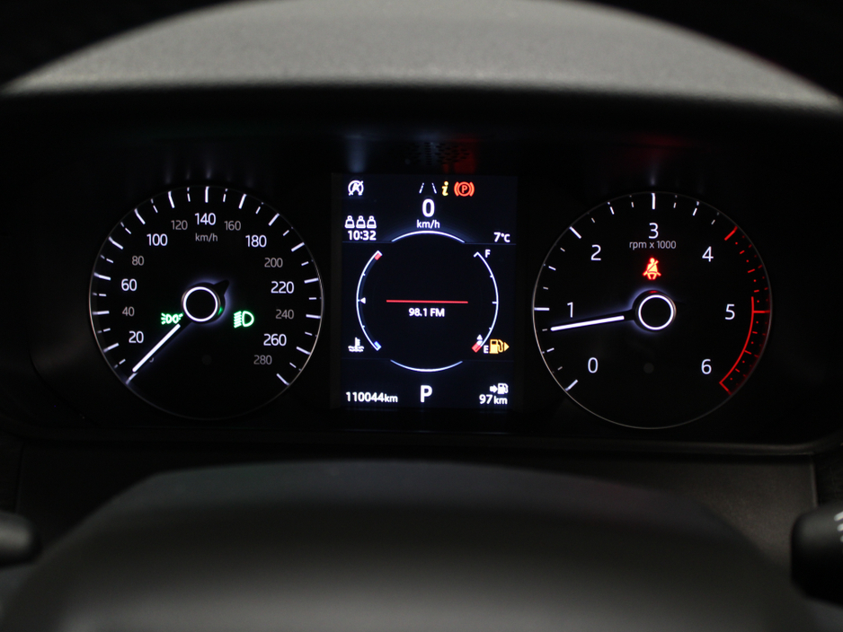 2020 Land Rover Range Rover Velar - image 18