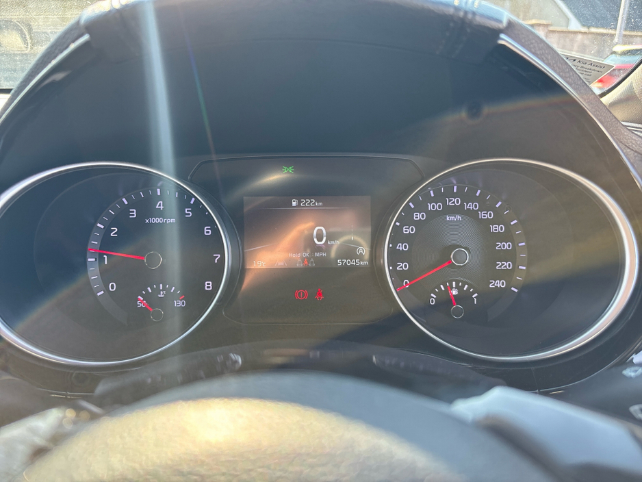 2022 Kia Ceed - image 11