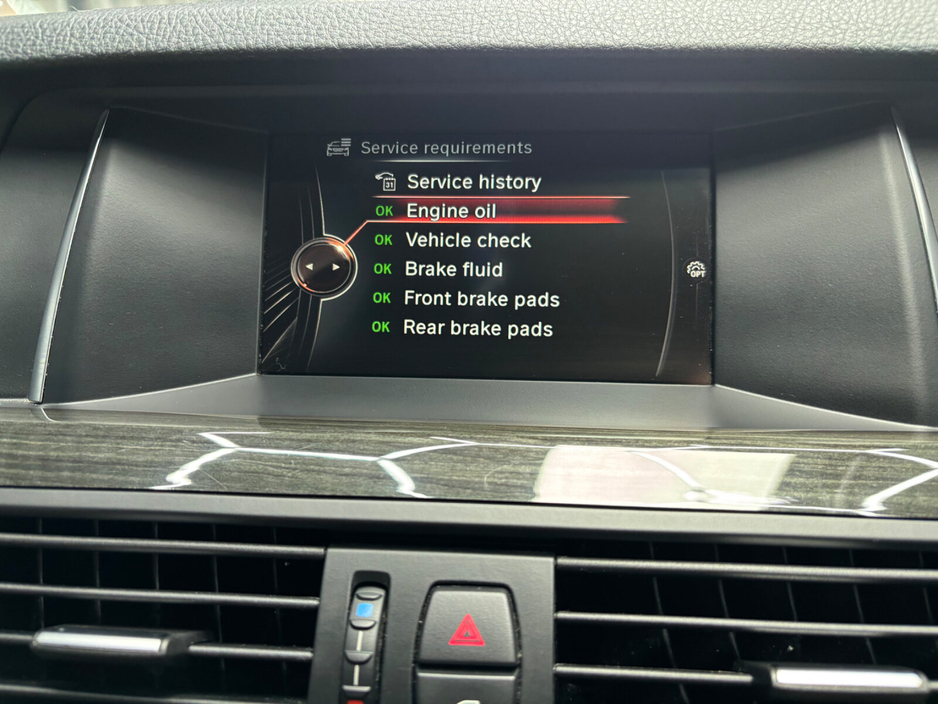 2016 BMW 5 Series - image 6