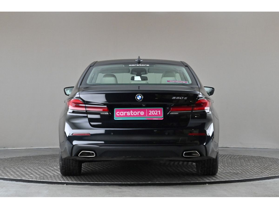 2021 BMW 5 Series - image 8