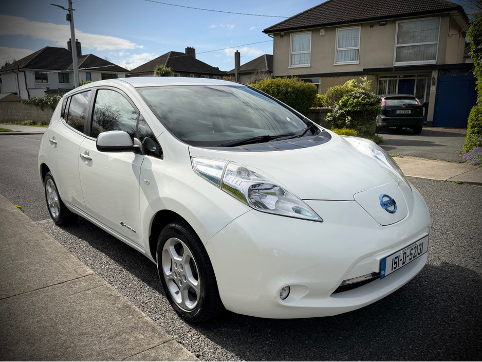 2015 Nissan Leaf - image 10