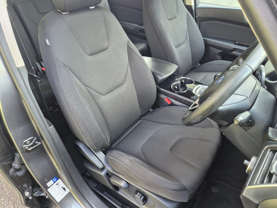 2016 Ford S-Max - image 12