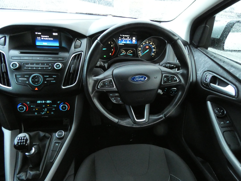 2015 Ford Focus - image 13