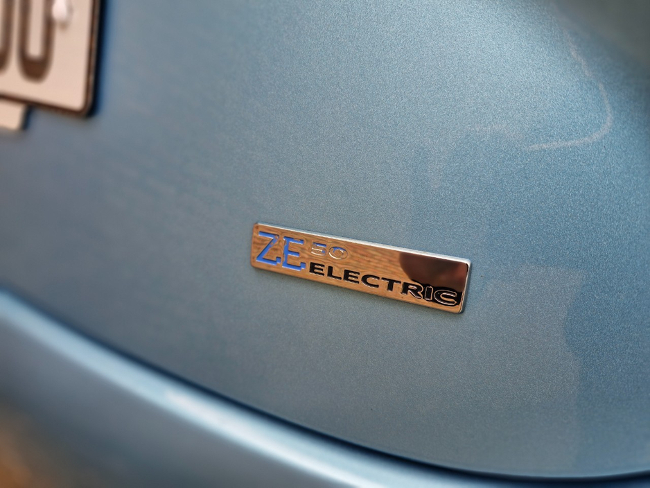 2020 Renault Zoe - image 22