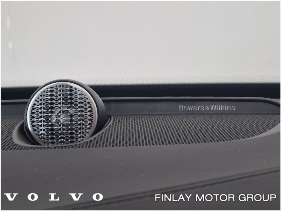 2026 Volvo XC90 - image 17