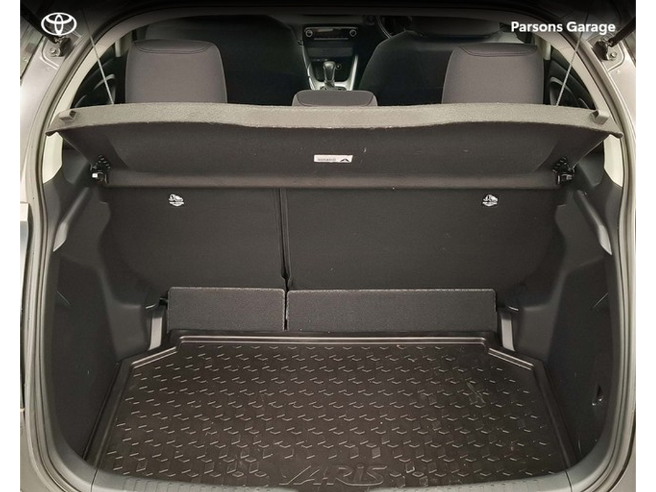 2025 Toyota Yaris - image 13