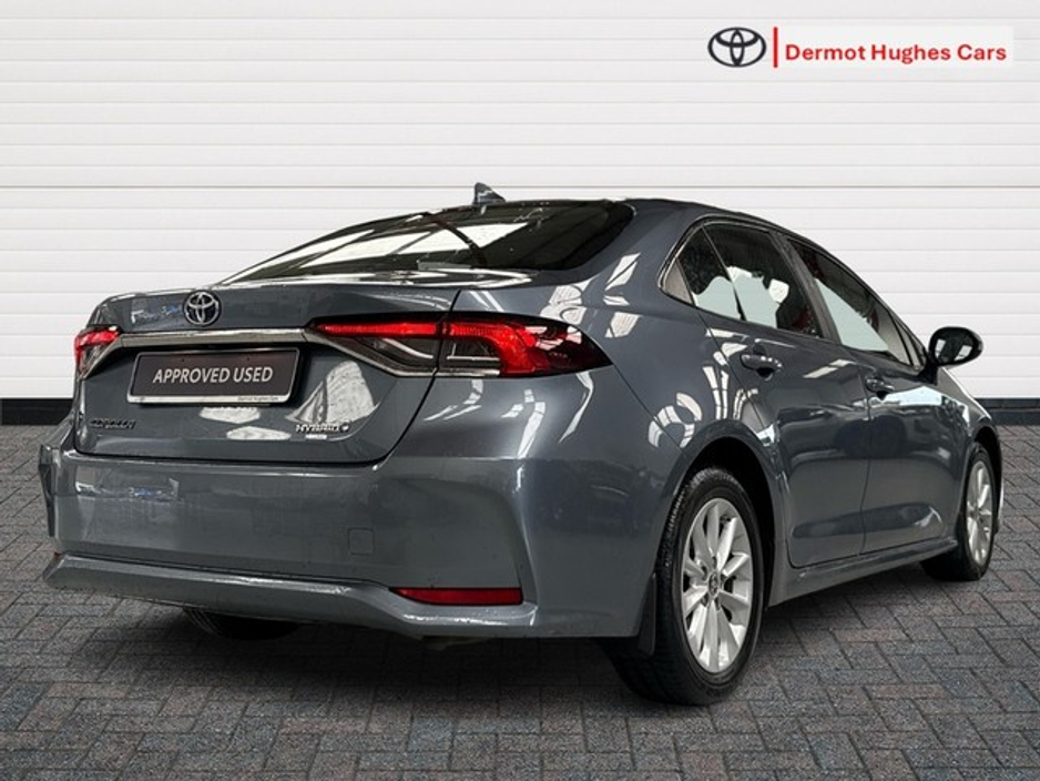 2022 Toyota Corolla - image 2