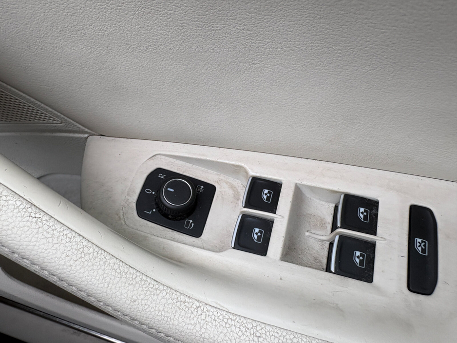 2018 Volkswagen Passat - image 8