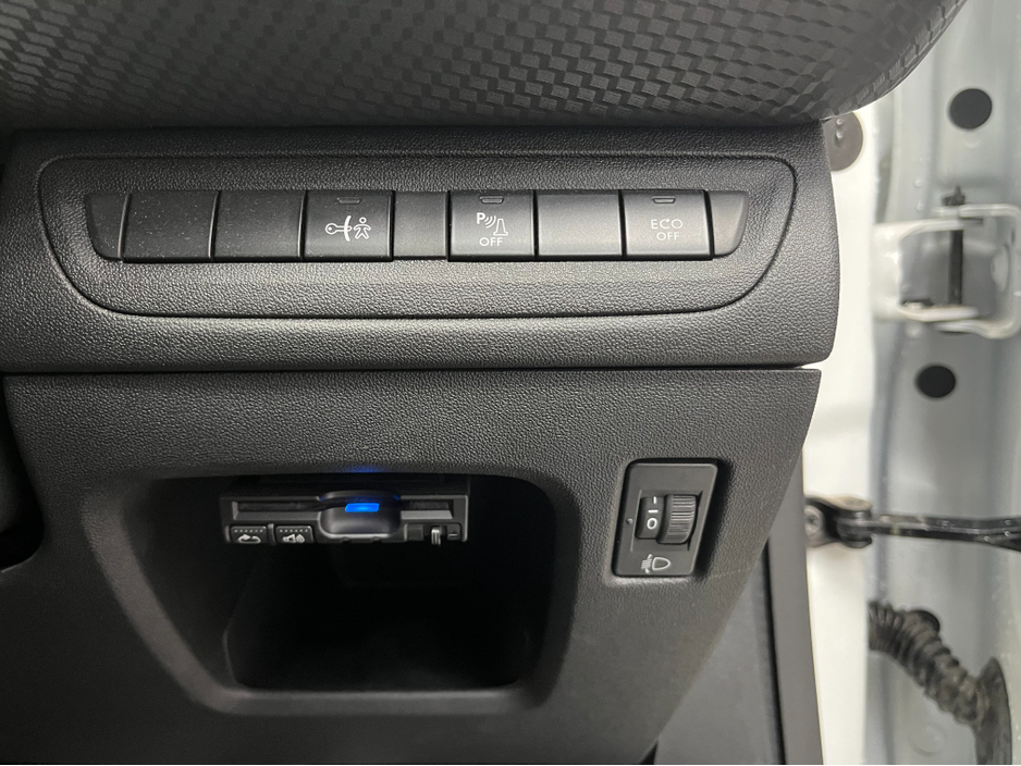 2017 Peugeot 2008 €12950 2017 PEUGEOT 2008 GTI 1.2 AUTOMATIC / CRUISE CONTROL AND MORE €12,950