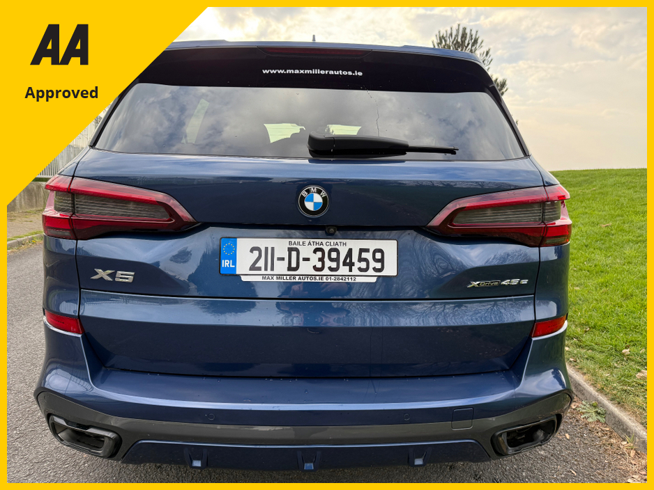 2021 BMW X5 - image 6