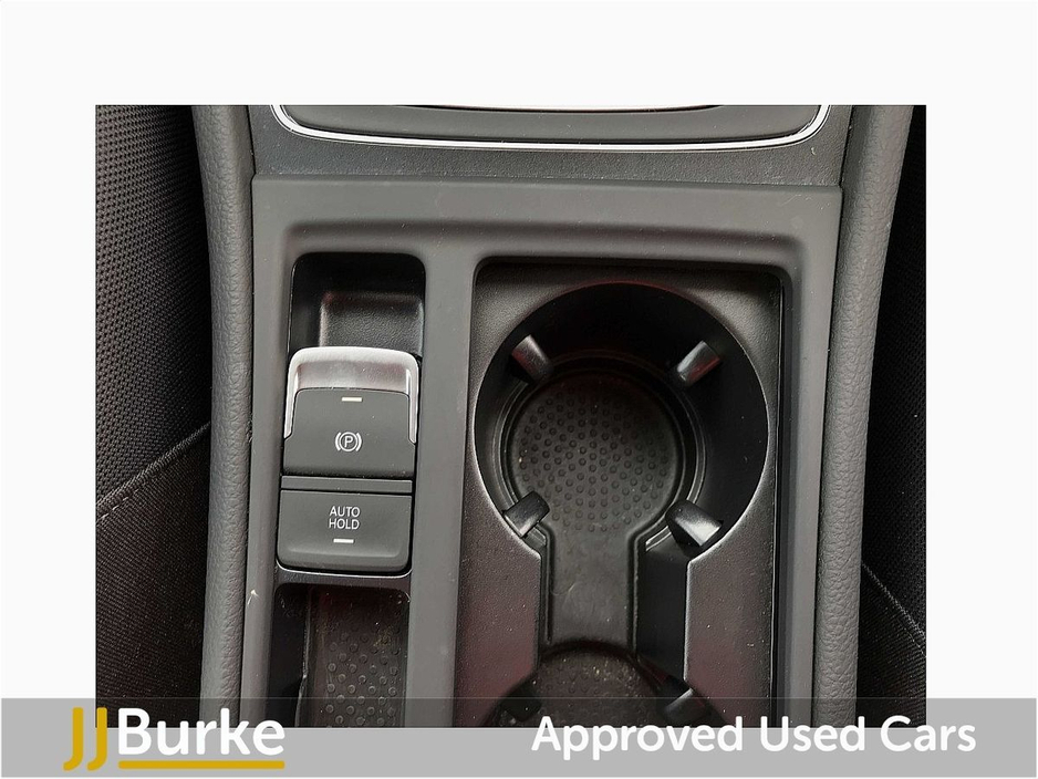 2020 Volkswagen Golf - image 22