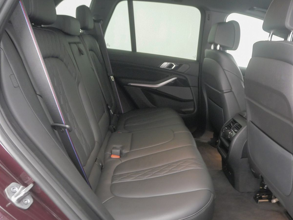 2023 BMW X5 - image 11