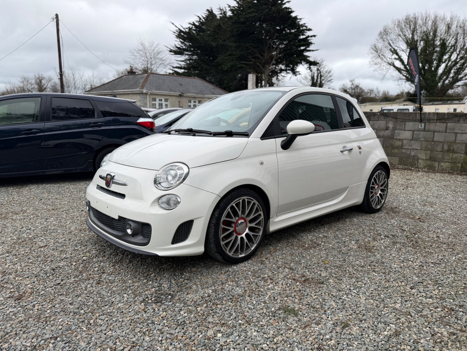 2015 Abarth 595C - image 3