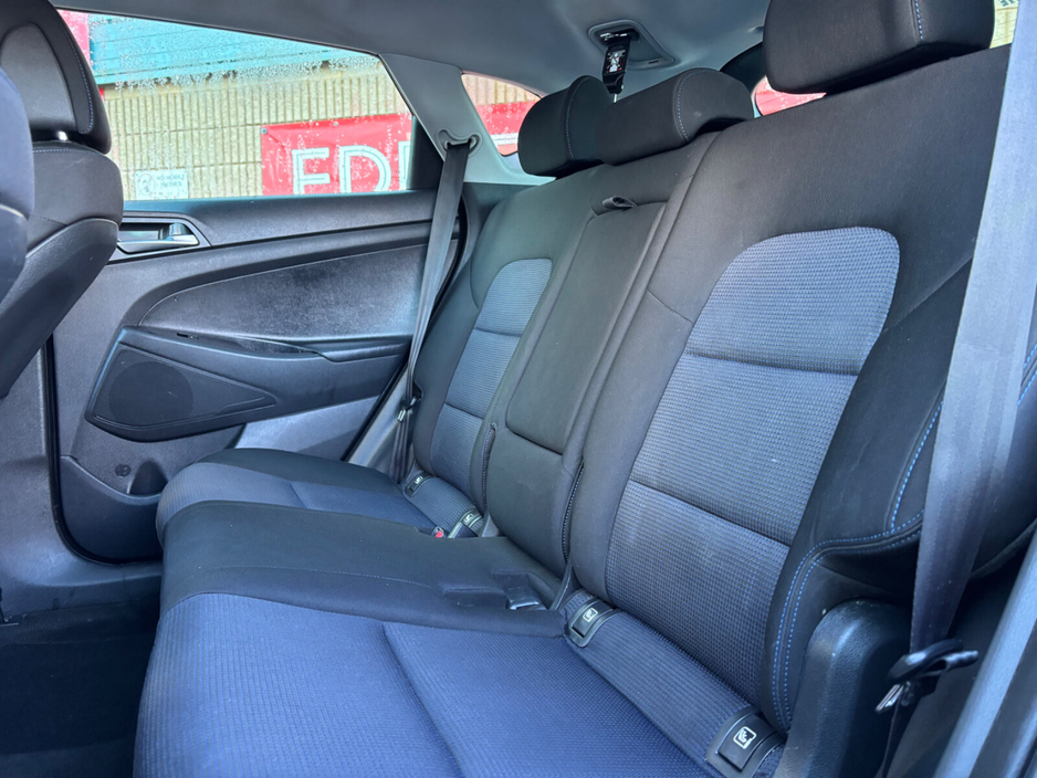 2016 Hyundai Tucson - image 13