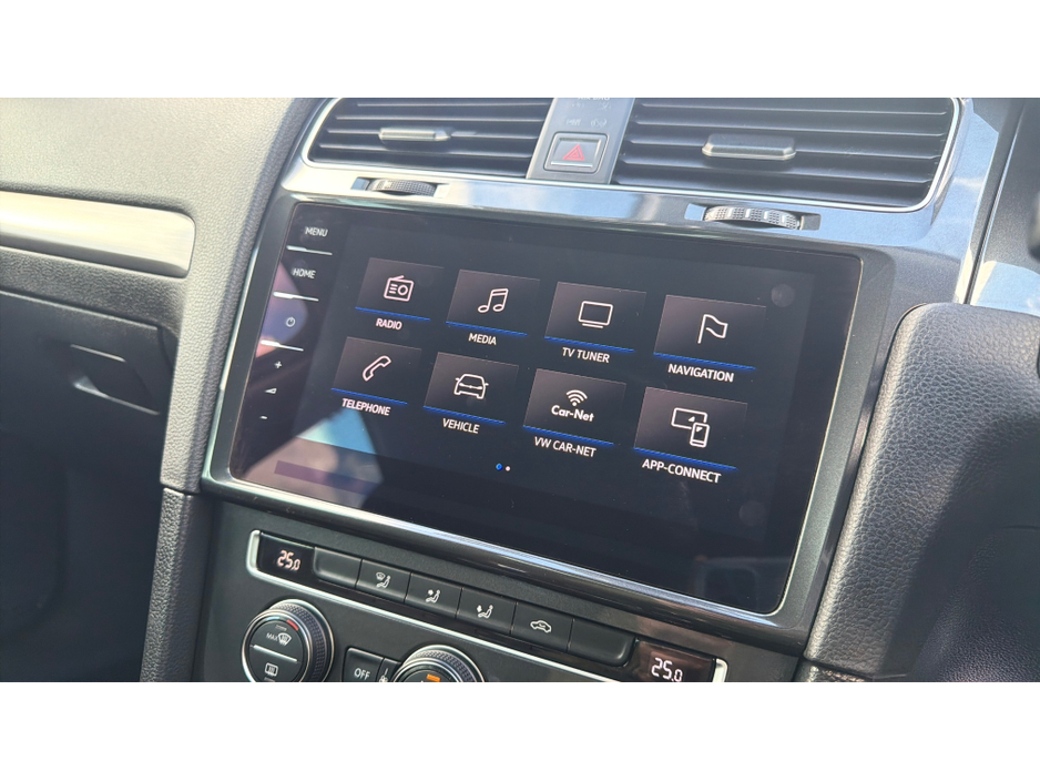 2017 Volkswagen Golf - image 28