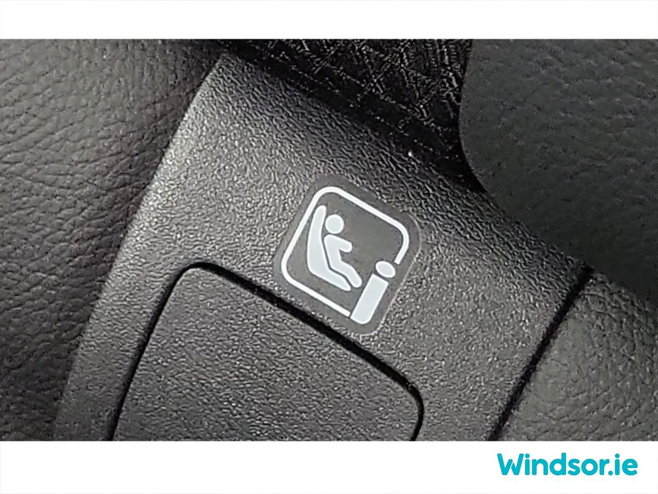 2025 Nissan Qashqai - image 17