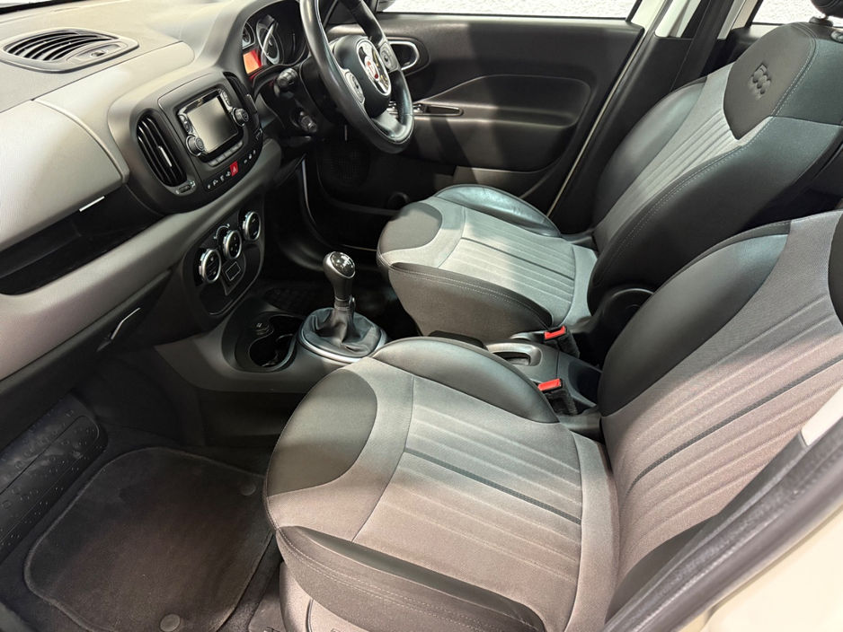 2017 Fiat 500l - image 11