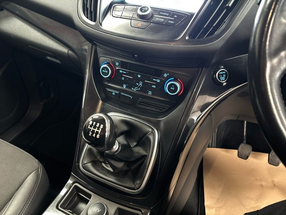 2018 Ford Kuga - image 14