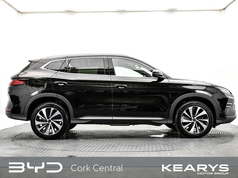 2025 BYD Seal U DM-i BOOST FWD "DEMO MODEL" €41,990