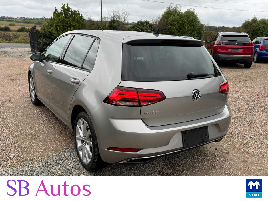 2019 Volkswagen Golf - image 5