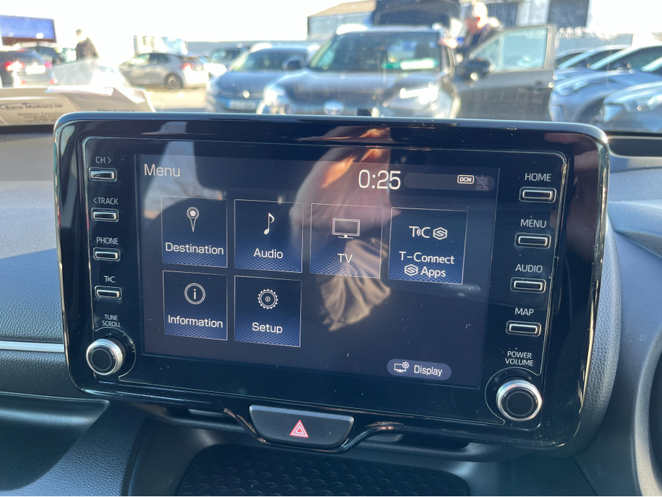 2020 Toyota Yaris - image 18